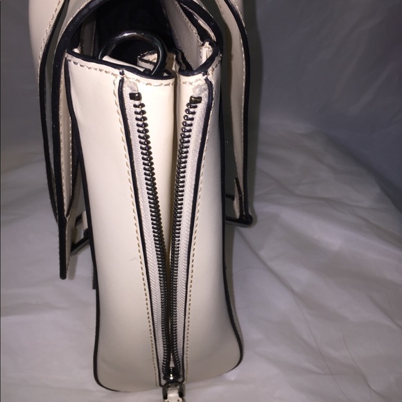 BCBGMAXAZRIA CREAM LEATHER BAG - Picture 3 of 7